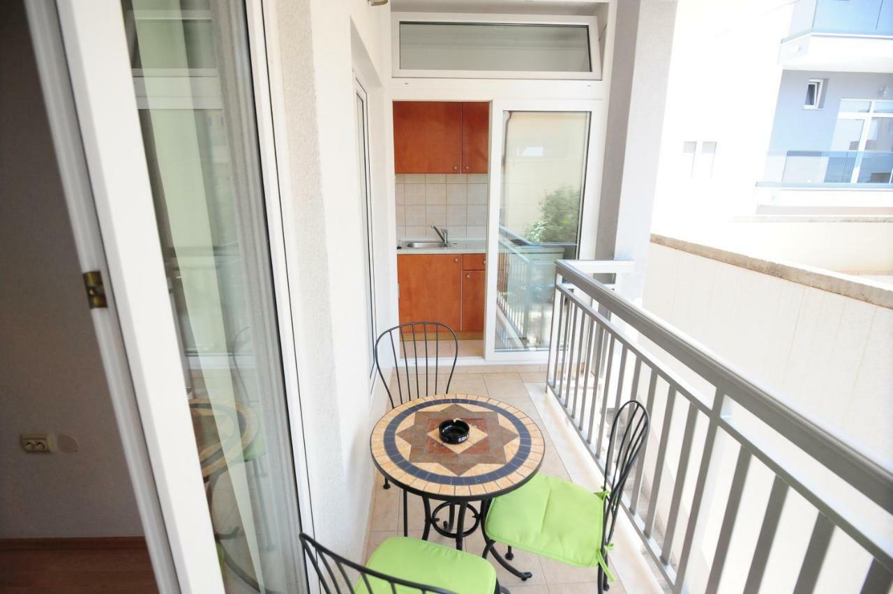 Apartments Knezevic Makarska Exterior photo