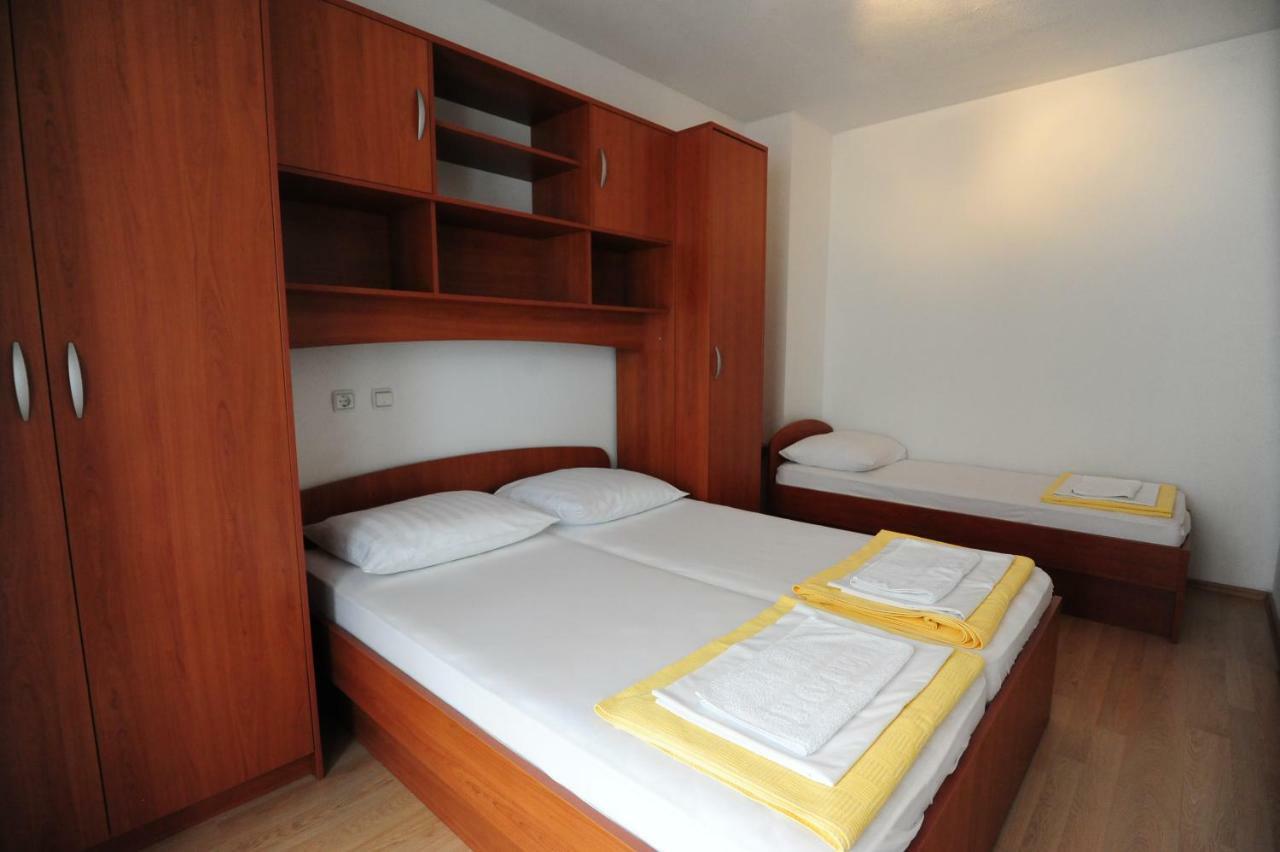 Apartments Knezevic Makarska Exterior photo