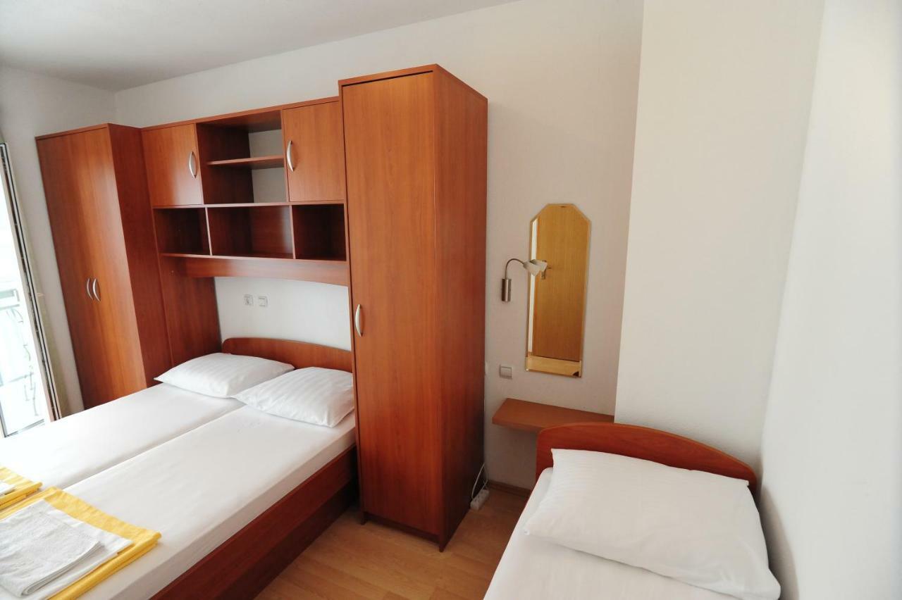 Apartments Knezevic Makarska Exterior photo