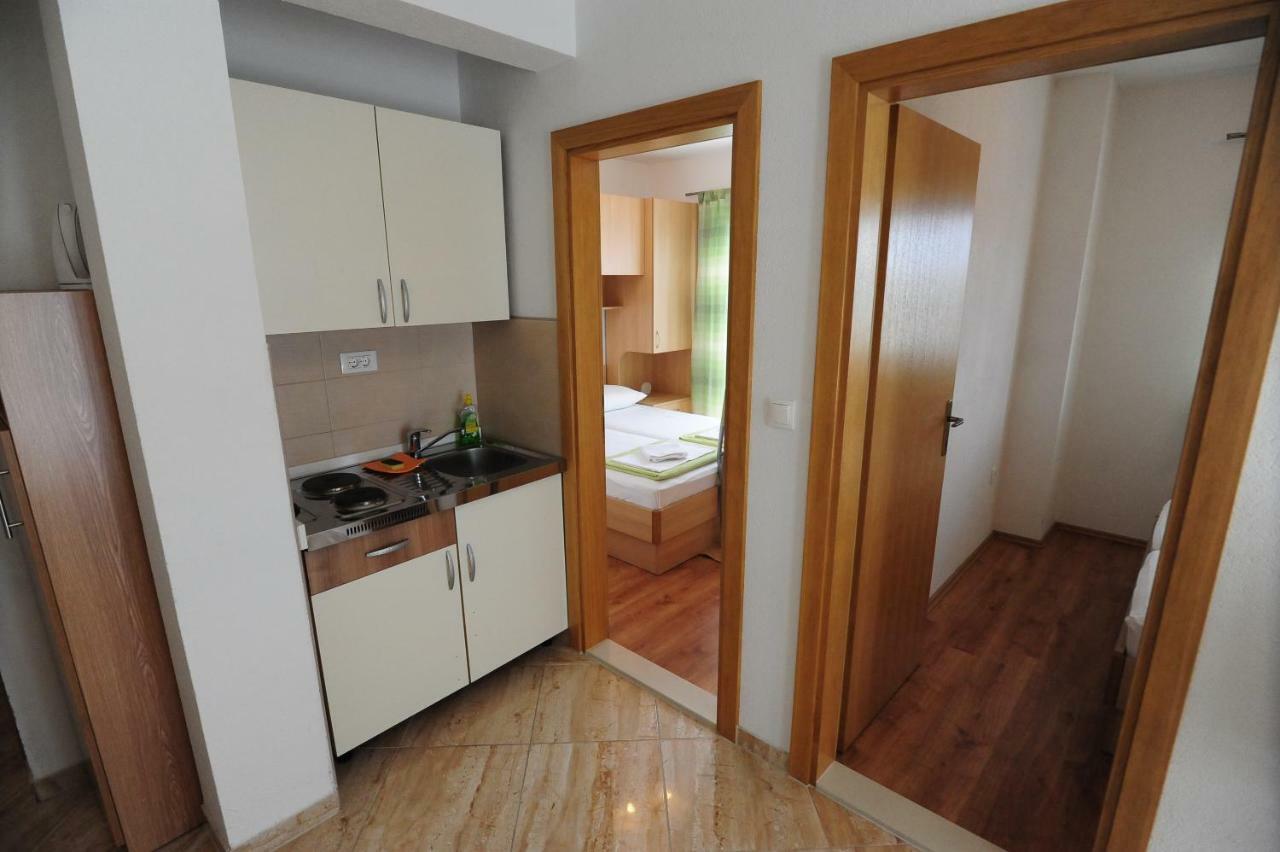 Apartments Knezevic Makarska Exterior photo