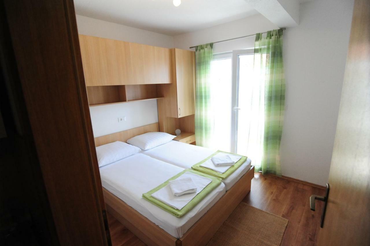 Apartments Knezevic Makarska Exterior photo