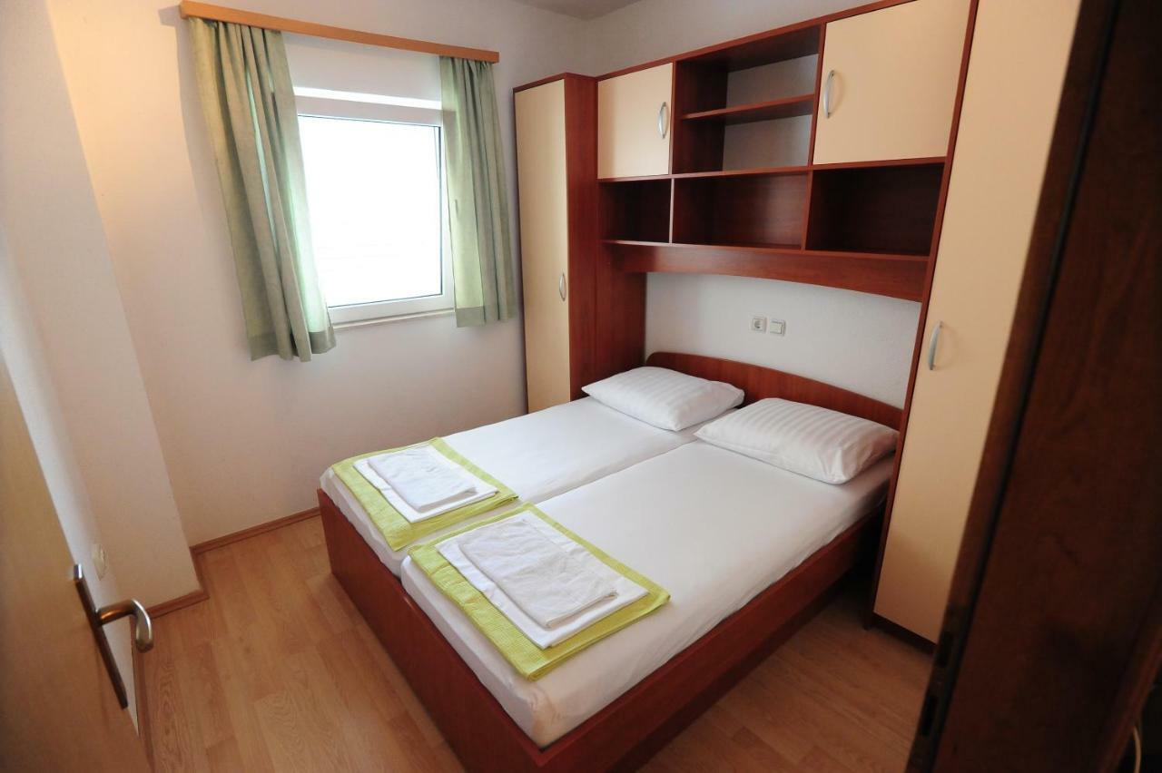 Apartments Knezevic Makarska Exterior photo