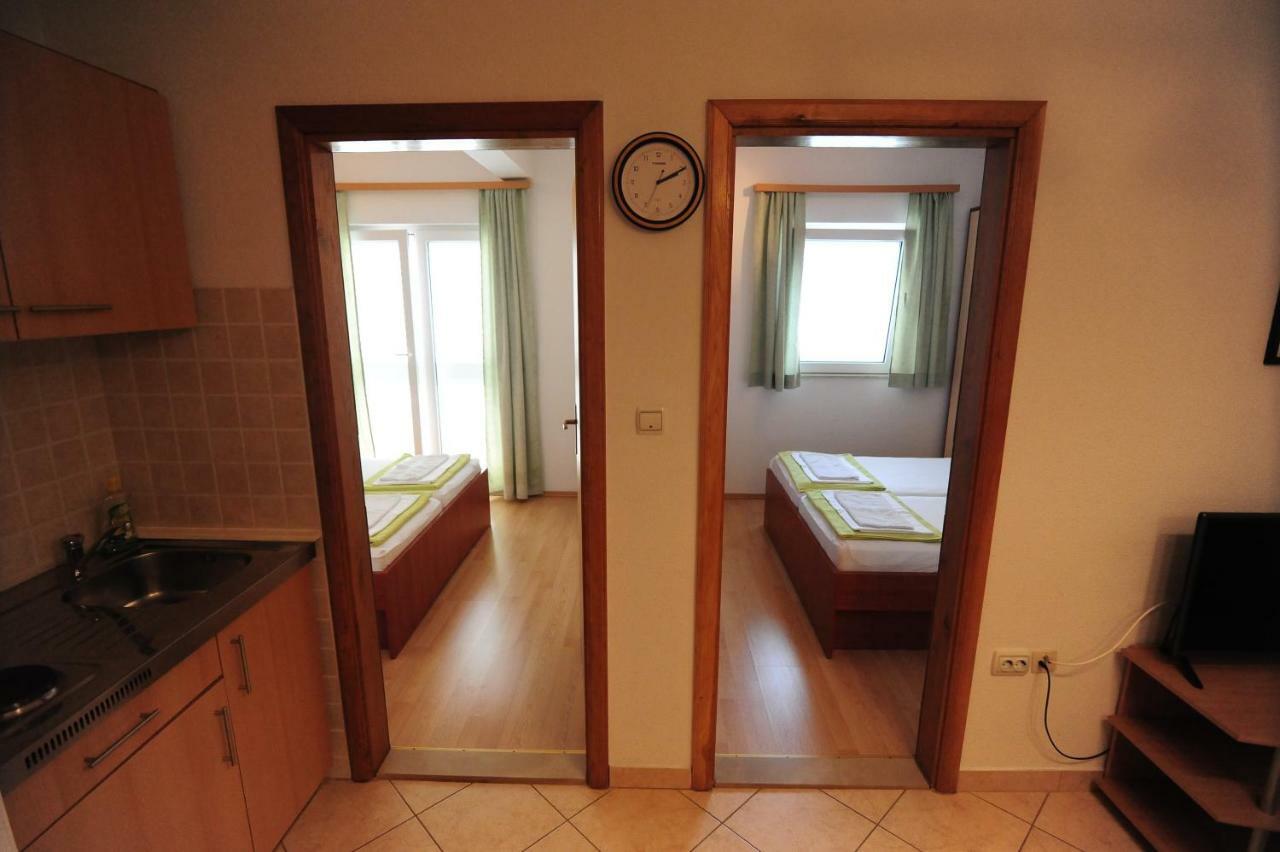 Apartments Knezevic Makarska Exterior photo